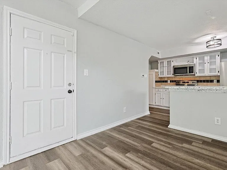 9805 Walnut St #C206 — Photo 17