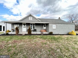352 Crestview Rd, Breezewood, PA 15533