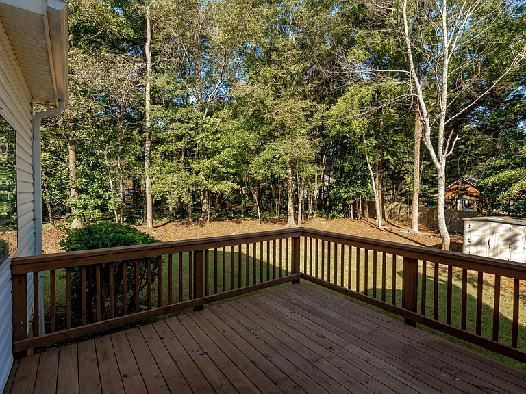 325 Dobbs Rd — Photo 26