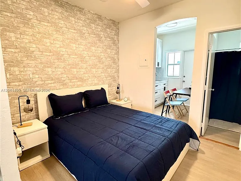 1561 Lenox Ave #6 — Photo 6