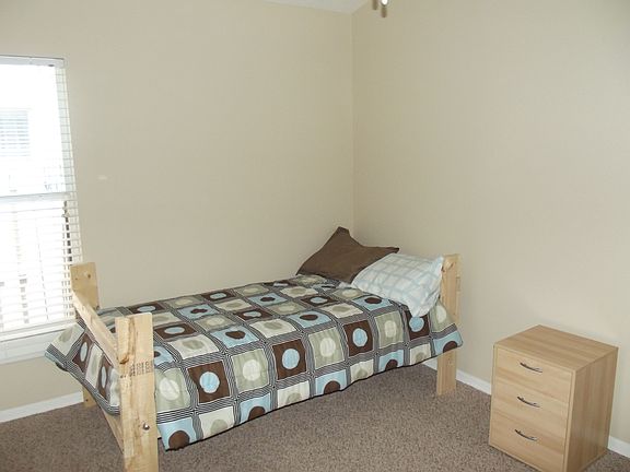 2nd image of 4901 Hook Hollow Cir