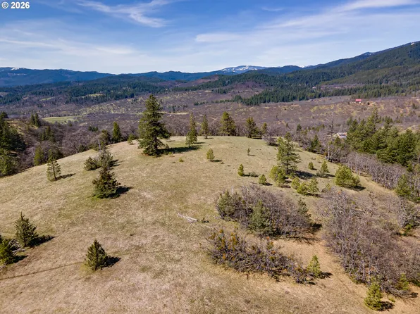 Colestin Rd, Ashland, OR 97520