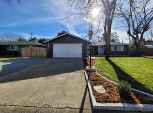 2027 Meadowbrook Dr, Redding, CA 96001