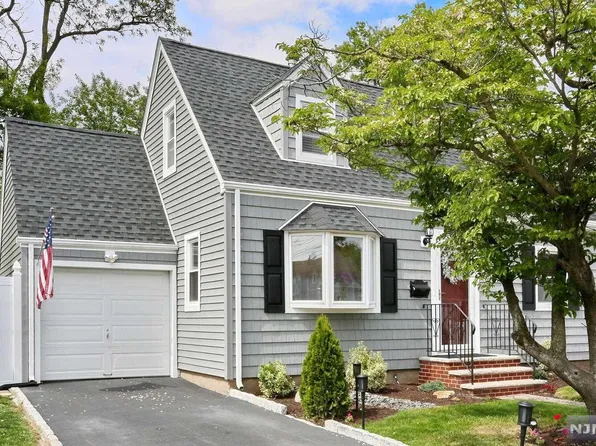 113 Lincoln Ave, Elmwood Park, NJ 07407