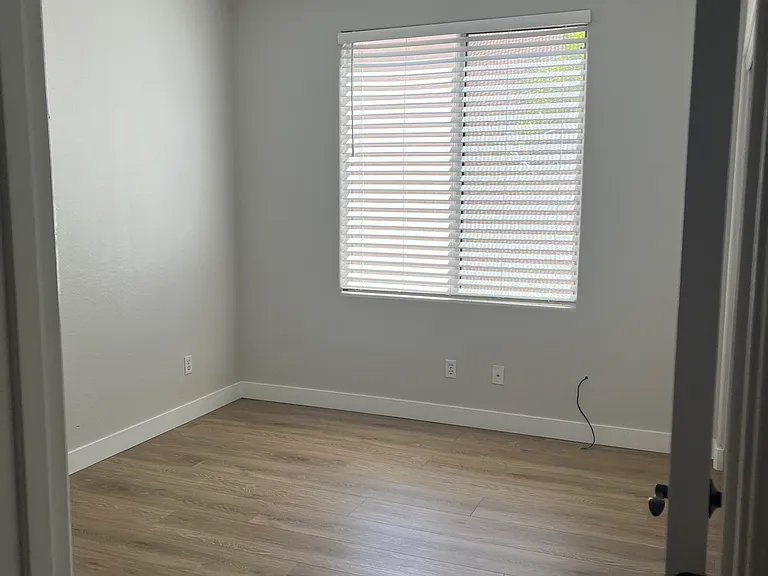 1383 W Spruce Dr — Photo 17