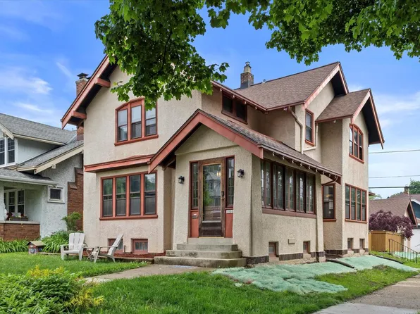 1900 North 52nd STREET, Milwaukee, WI 53208