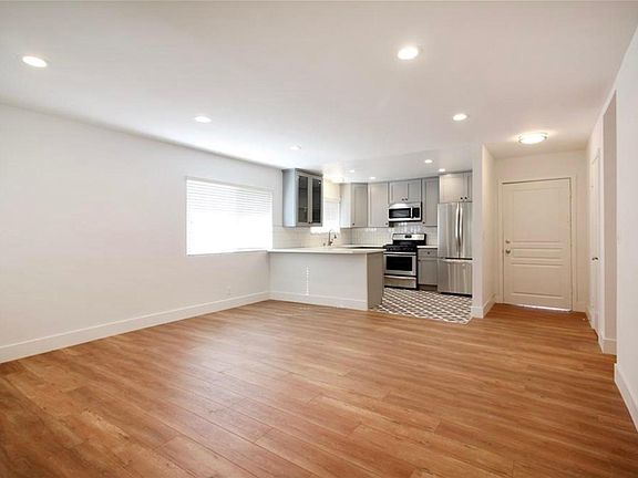 3rd image of 3902 W 178th St APT 1