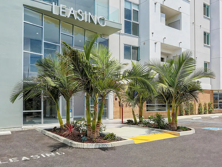 Seacrest Homes Apartments — Photo 2