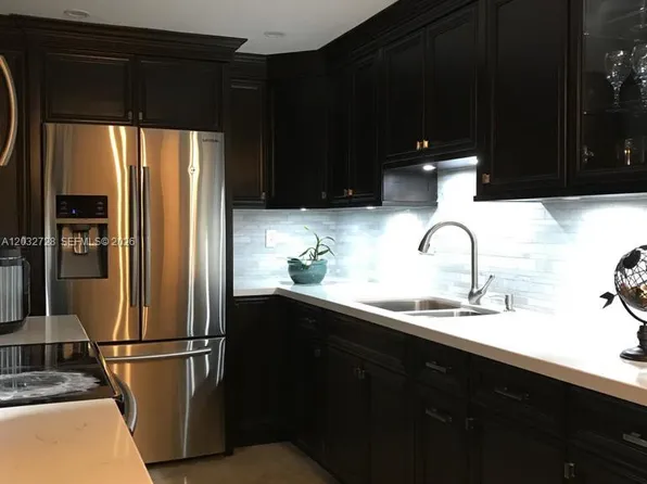 1300 SW 122nd Ave APT 206-2, Miami, FL 33184