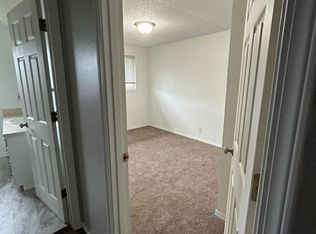(Undisclosed Address), Springfield, OR 97478