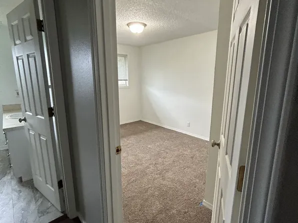 (undisclosed Address), Springfield, OR 97478
