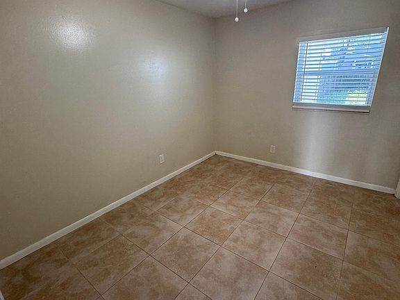 4th image of 412 W Frances Ave #2