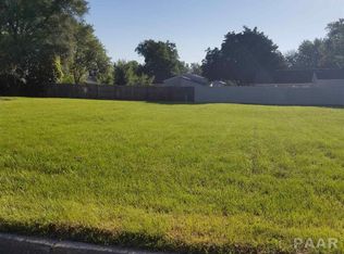 Meadow Ln, Washington, IL 61571