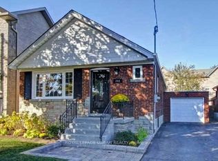 244 Parkview Hill Cres, Toronto, ON M4B 1S3
