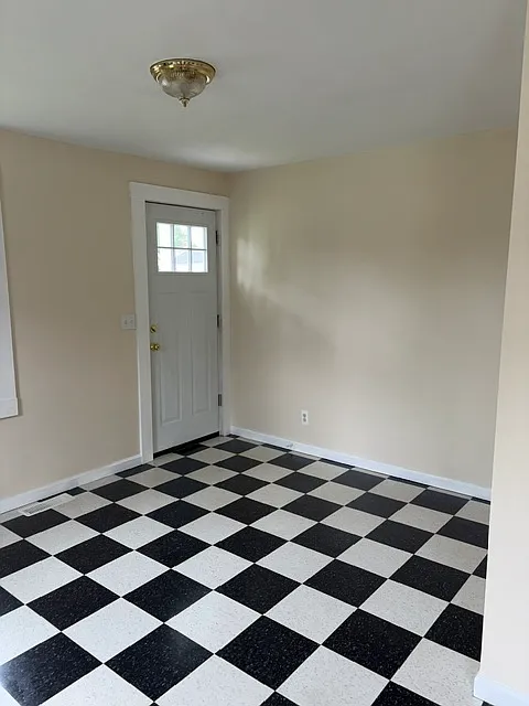 2 bed, 750 sqft, $1,750 — Photo 2