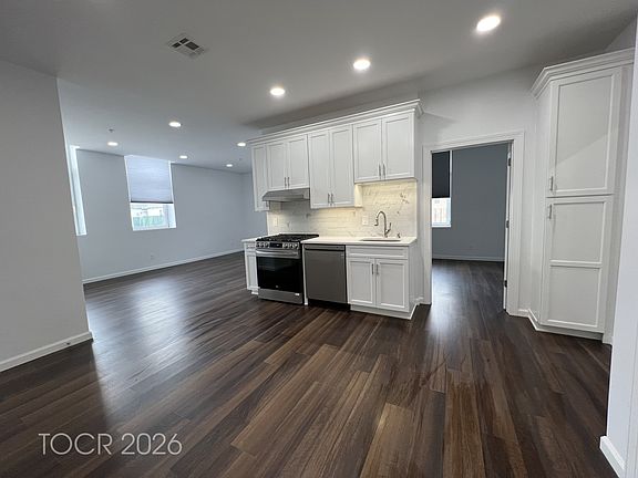 5th image of 38 Garfield Ave #1A