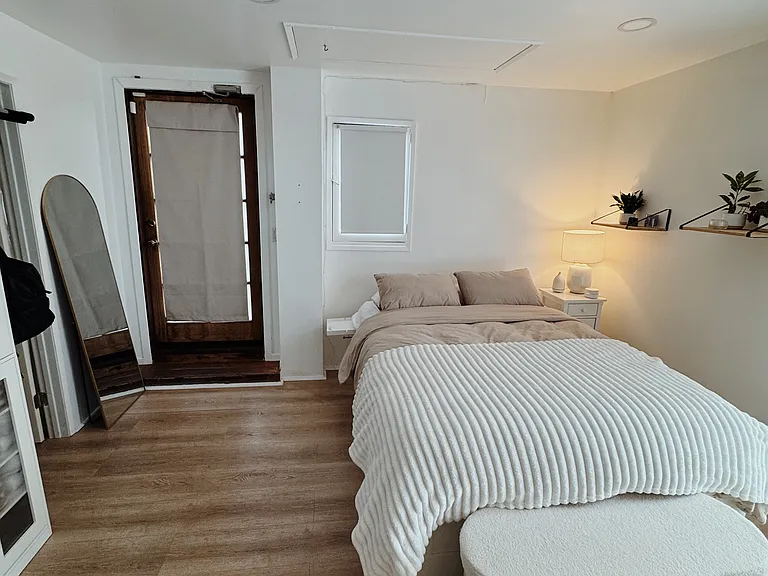 8888 Appian Way — Photo 11