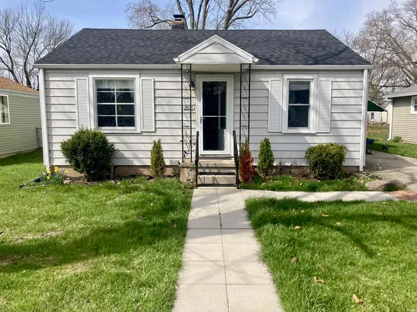 2505 N Maplewood Ave, Muncie, IN 47304