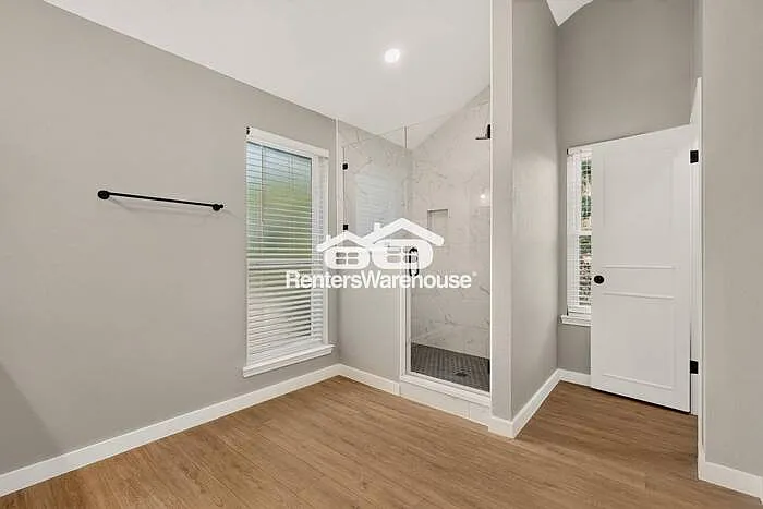 8008 Cornell Dr — Photo 26