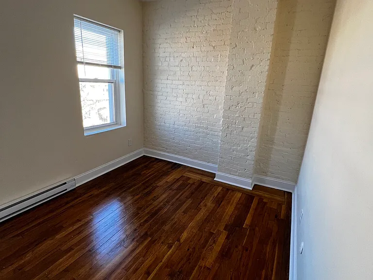 886 Huntington Ave. — Photo 63