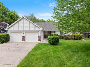 1014 SE 4th Ter, Lees Summit, MO 64063