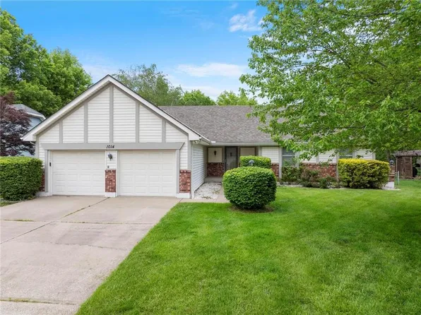 1014 SE 4th Ter, Lees Summit, MO 64063