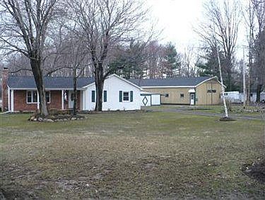 2nd image of 7421 Hubbard Bedford Rd