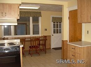 4th image of 2853 Iowa St