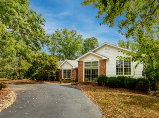 1 Suffield Pl, Saint Louis, MO