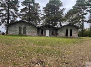 614 Redwater Blvd W, Maud, TX 75567