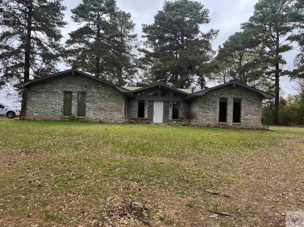 614 Redwater Blvd W, Maud, TX 75567
