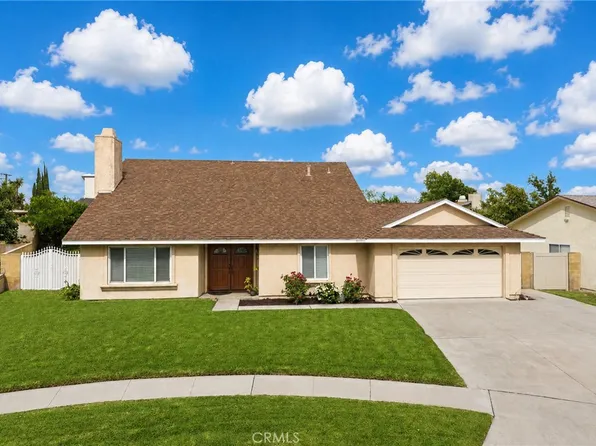 9925 Pinyon Ct, Fontana, CA 92335