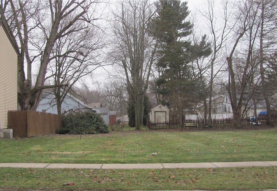 1st image of Northmoreland Blvd