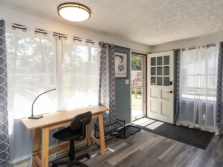 4243 Beverly Dr — Photo 27