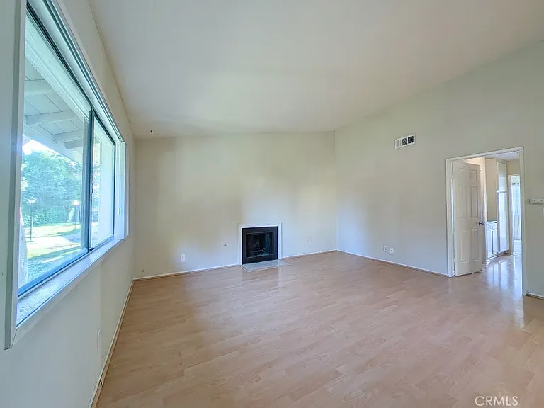 1965 Coulston St #10 — Photo 22