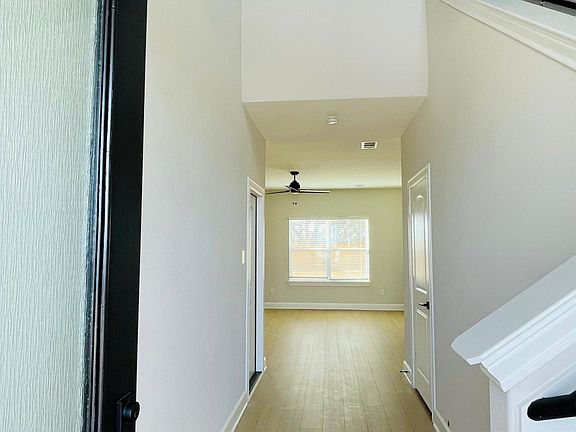 5th image of 1320 Windermere Way