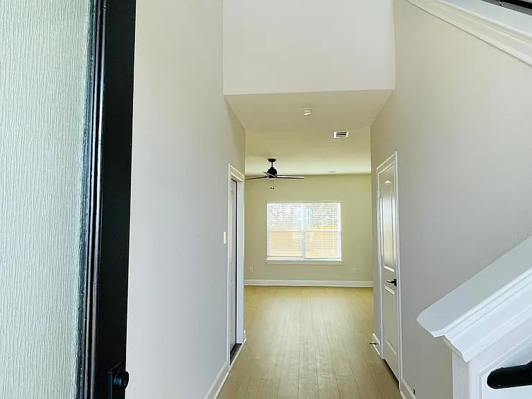 1320 Windermere Way — Photo 5