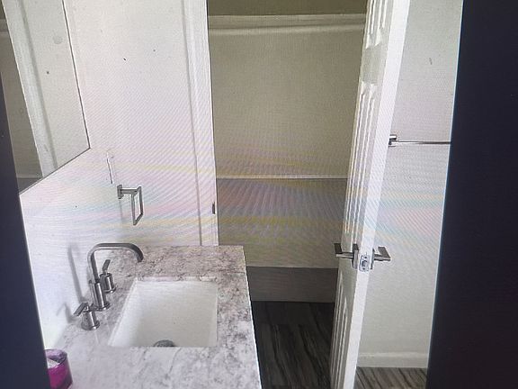 5th image of 6110 Greenspring Ave