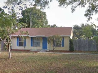 925 39th Ct, West Palm Beach, FL 33407