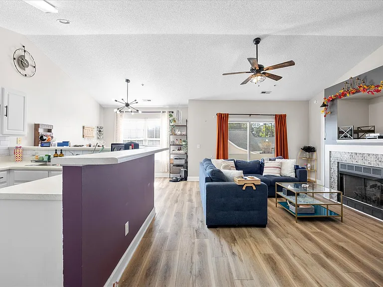1600 Willoughby Park Ct #6 — Photo 12