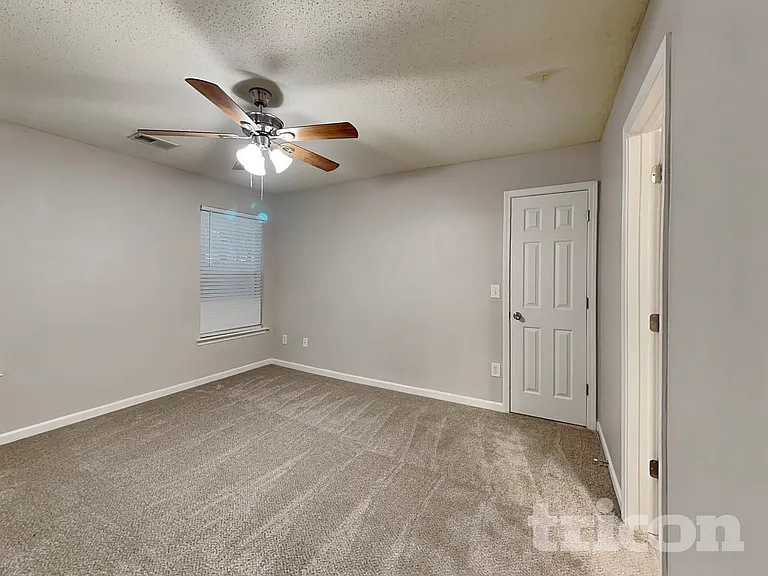 269 Lossie Ln — Photo 7