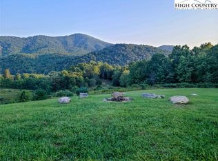 14 River Watch Trl, Laurel Springs, NC 28644