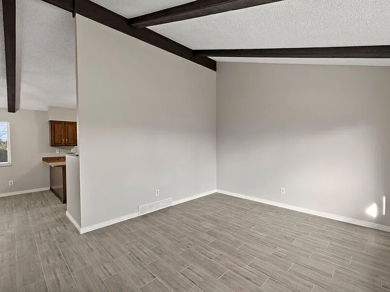 1404 Imperial Rd — Photo 8