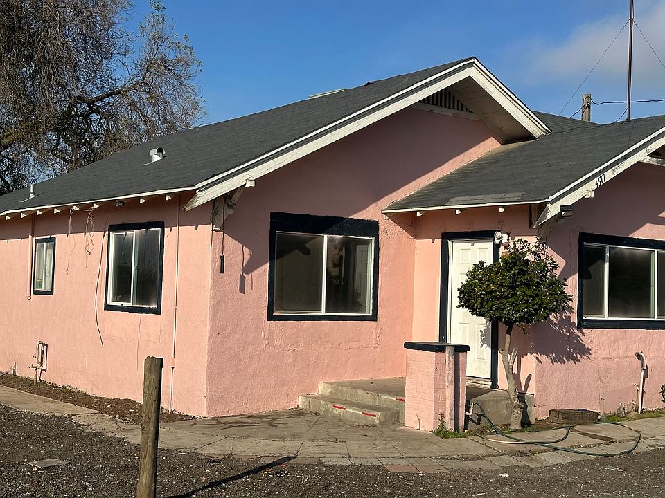 2nd image of 4577 N Vineland Ave