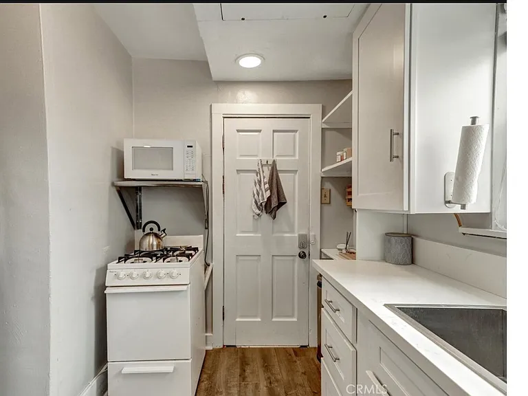 Unit 3 kitchen
