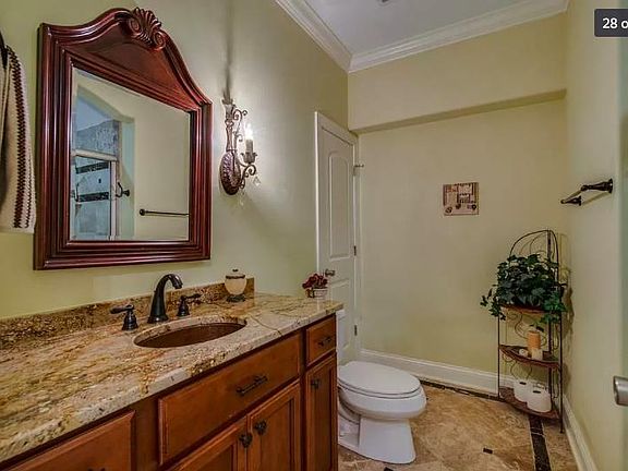 5th image of 569 Summit Oaks Ct