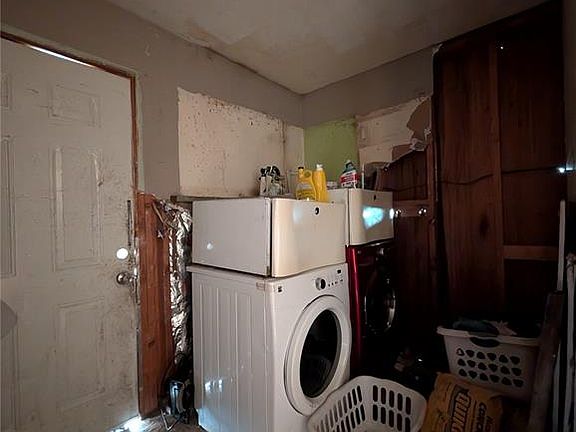 15th image of this home