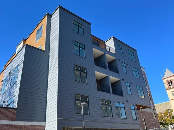 124 Highland Ave #102, Somerville, MA 02143