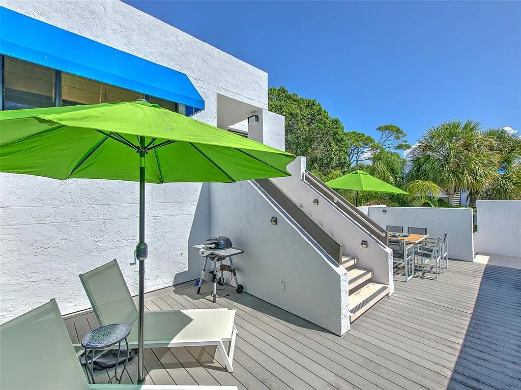 2 bed, 2.0 bath, 1260 sqft, $6,000 — Photo 4