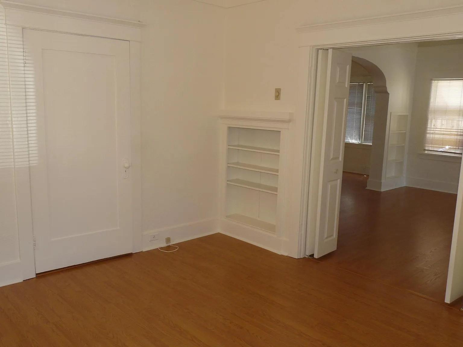 760 Orizaba Ave — Photo 4